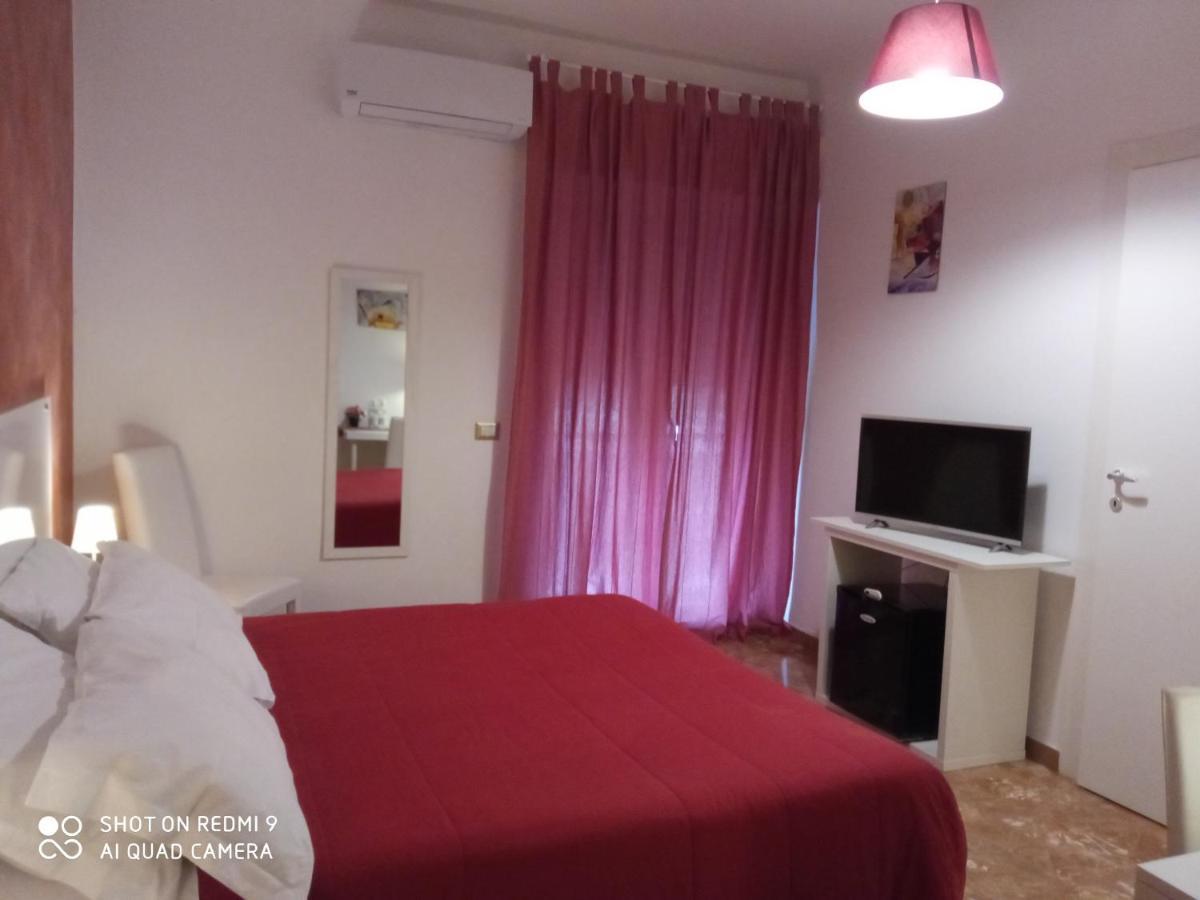 Bed & Breakfast Fontanarossa Airport -Private Parking- カターニア エクステリア 写真