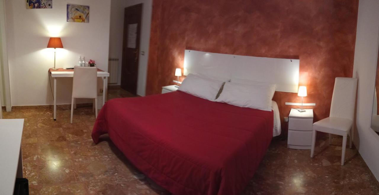 Bed & Breakfast Fontanarossa Airport -Private Parking- カターニア エクステリア 写真