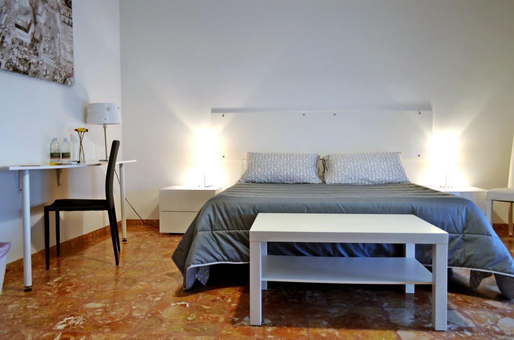 Bed & Breakfast Fontanarossa Airport -Private Parking- カターニア エクステリア 写真